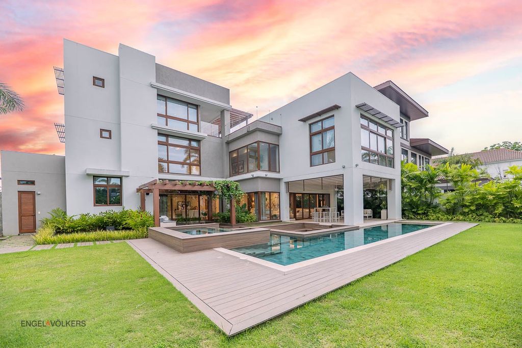 Property photo 1 of 39