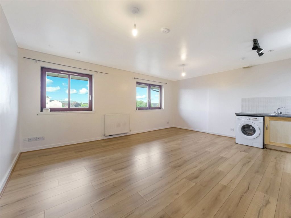 Property photo 2 of 12 2