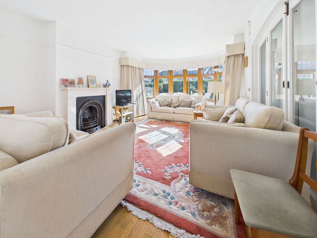 Property photo 2 of 14