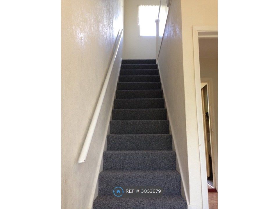 Property photo 2 of 7 Stairs