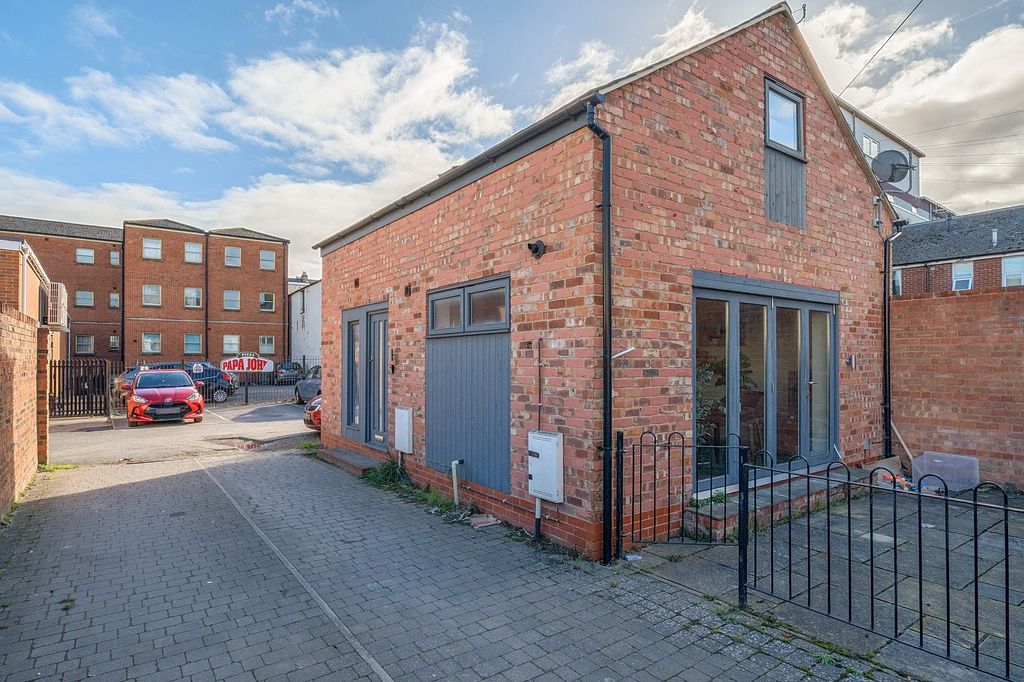 Property photo 1 of 14