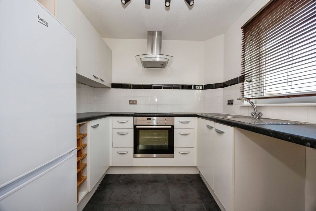 Property photo 2 of 12 Pbox-Img.Jpg