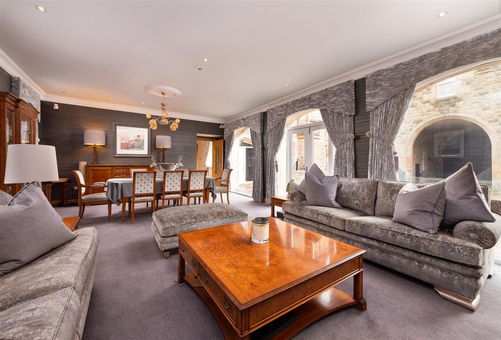 Property photo 3 of 50 Lounge/Dining Room