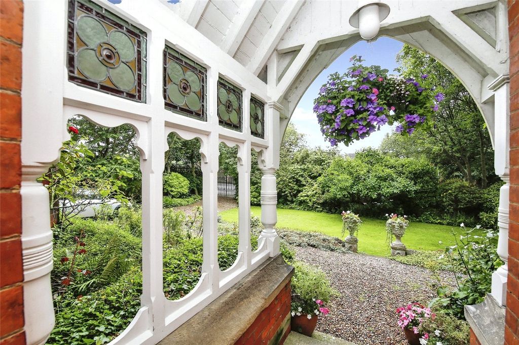 Property photo 2 of 23 Picture No. 20