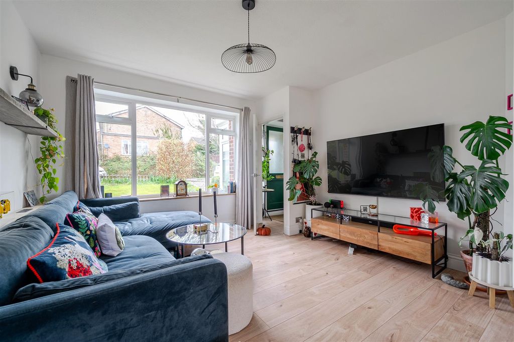 Property photo 2 of 24 1435860-15-69ce908d6B737.Jpg