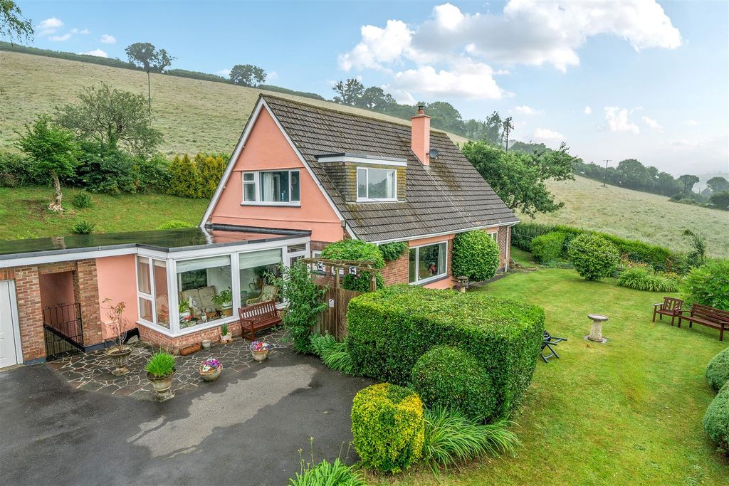 Property photo 1 of 27 Mill Hill E3B.Jpg