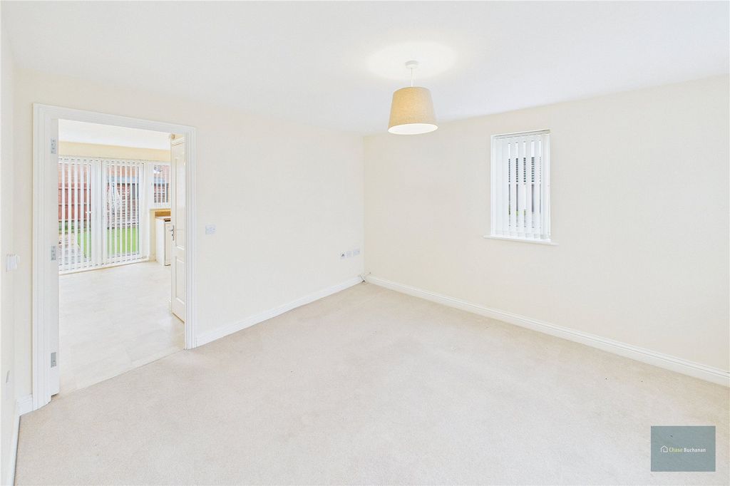 Property photo 2 of 14 Picture No. 15