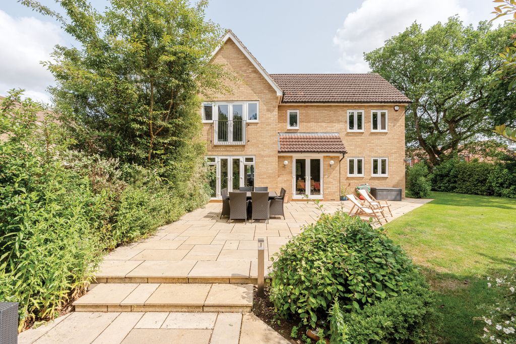 Property photo 2 of 39 2