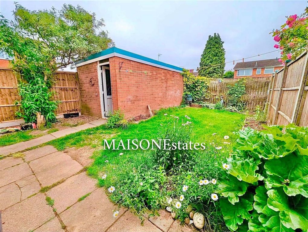 Property photo 2 of 10 Garden 1.Jpg