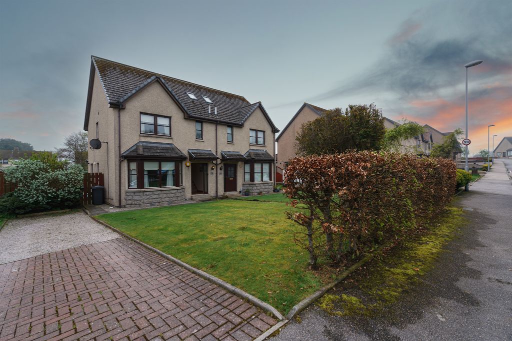 Property photo 1 of 21