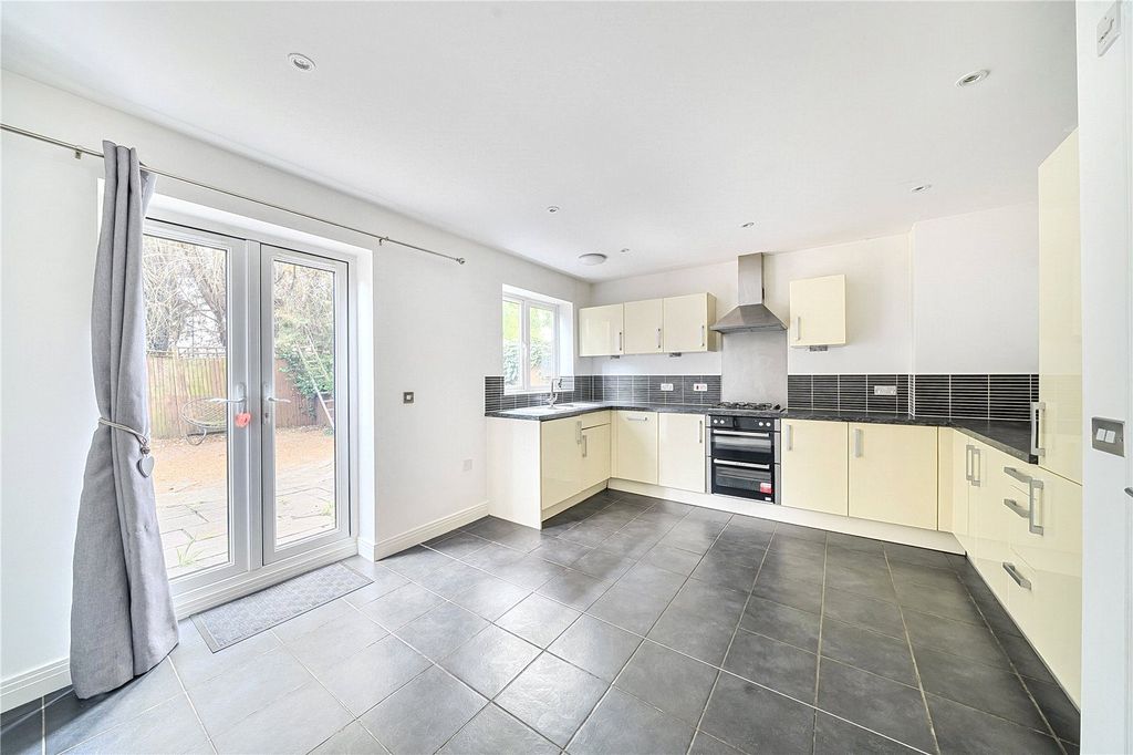 Property photo 2 of 20 Picture No. 04