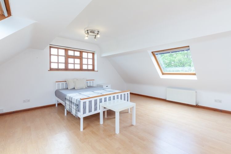 Property photo 3 of 8 190380