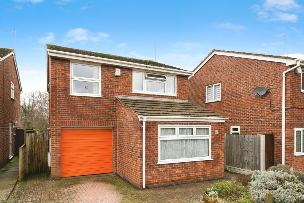 Property photo 1 of 20 Front