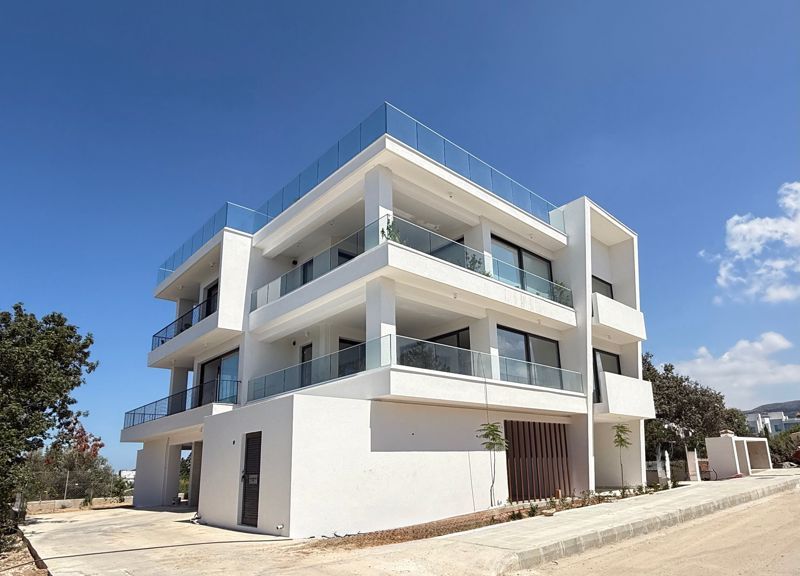 Property photo 1 of 17 Building View