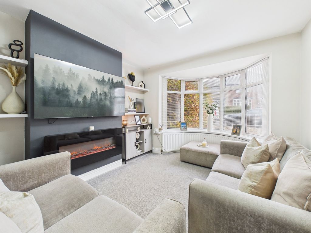 Property photo 2 of 11 Lounge