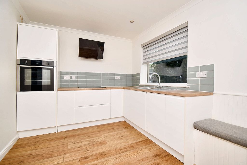 Property photo 3 of 13 Kitchen Angle 1