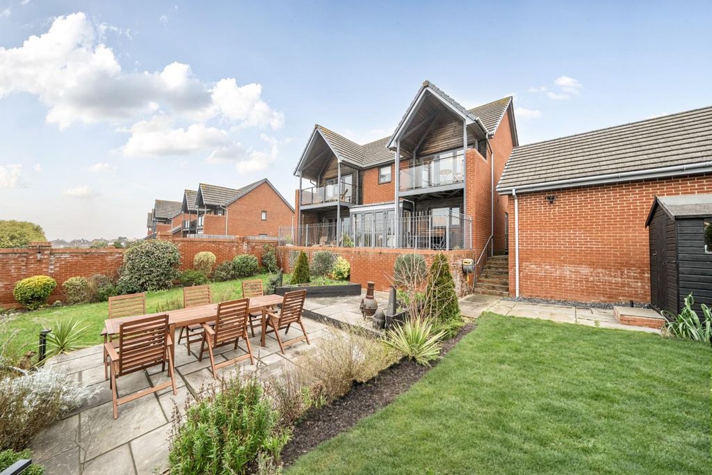 Property photo 1 of 21 1403744-20-69779c20Ad3c0.Jpg