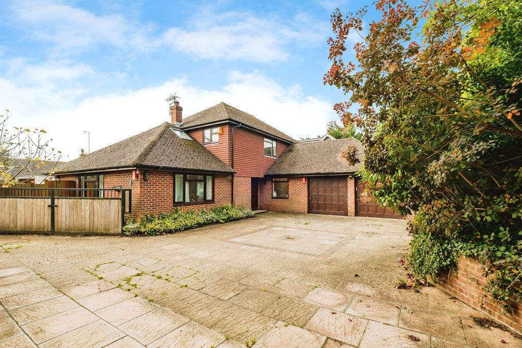 Property photo 1 of 17