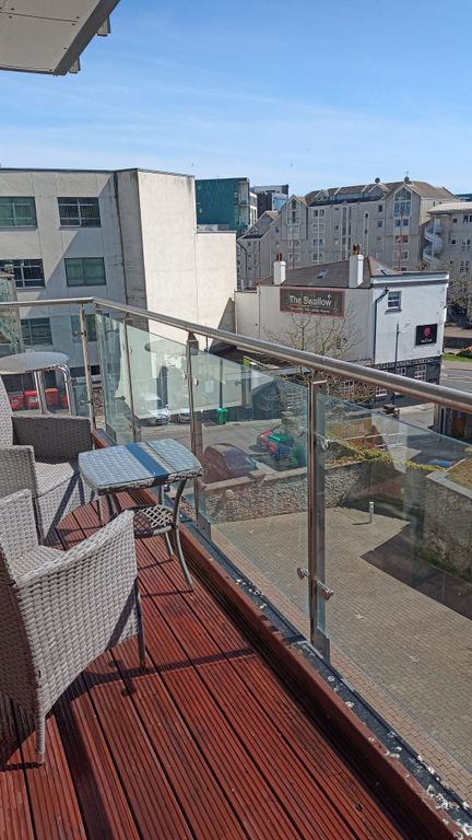 Property photo 3 of 9