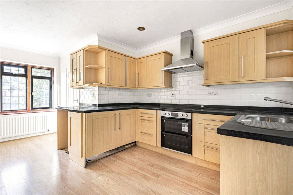 Property photo 1 of 18 Picture No. 03