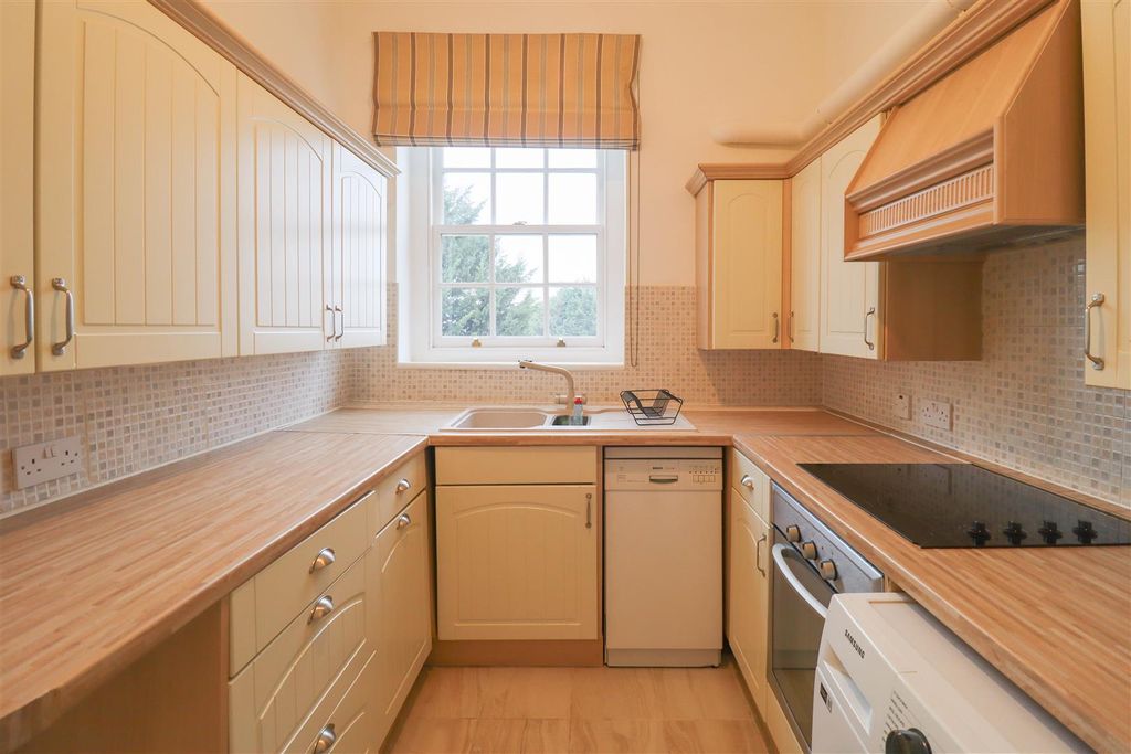 Property photo 2 of 11 Img_1813-1.Jpg