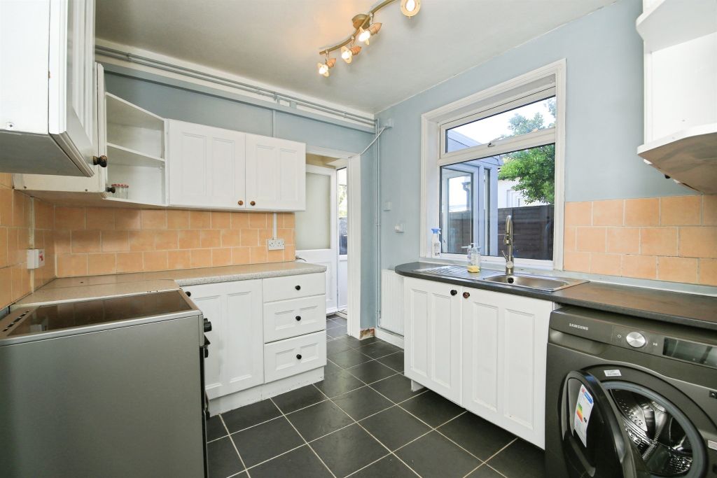 Property photo 2 of 20