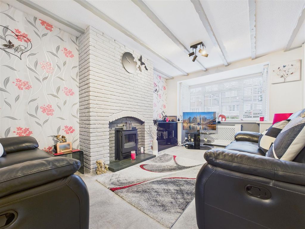 Property photo 2 of 13 Cam01407G0-Pr0068-Still009.Jpg