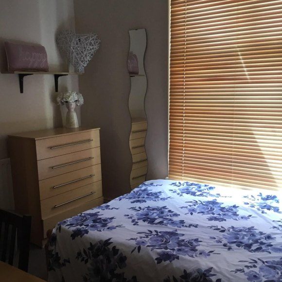 Property photo 1 of 17 Bed 3.Jpg