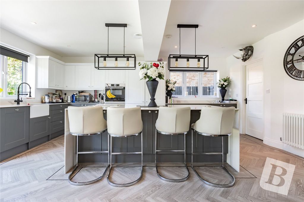 Property photo 2 of 32 Kitchen Area