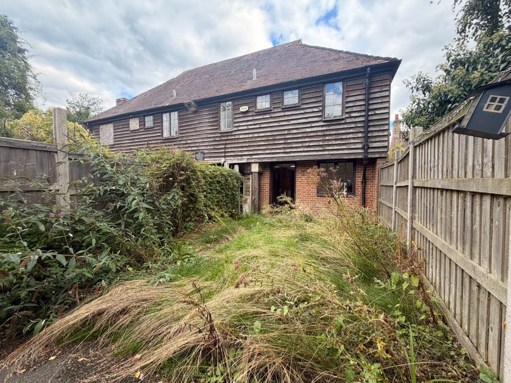 Property photo 2 of 12