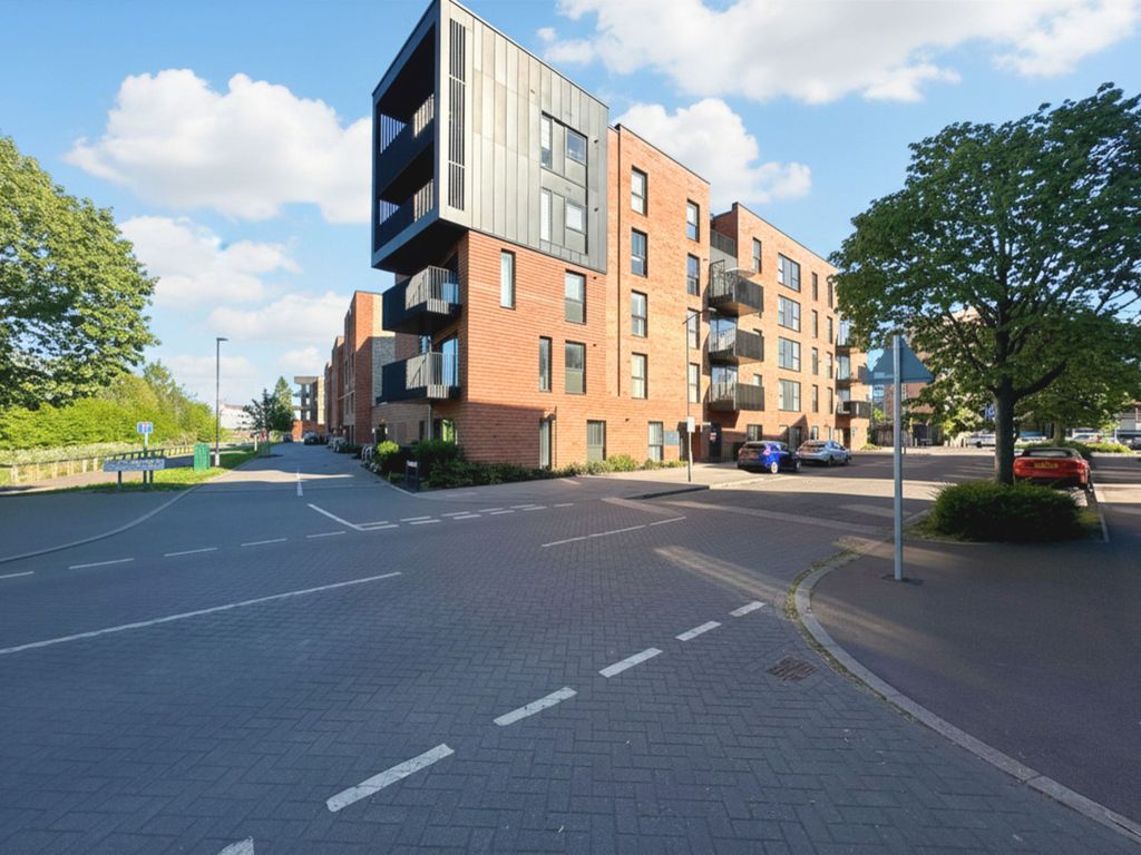 Property photo 1 of 18 Front External