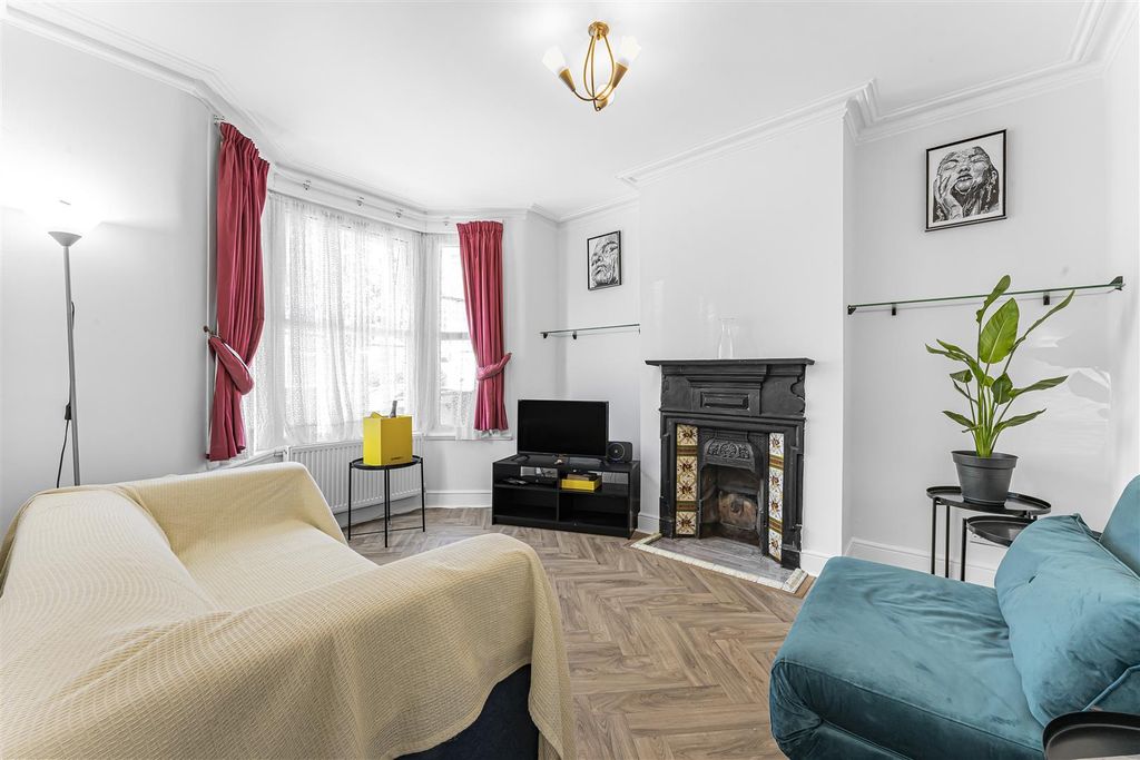 Property photo 2 of 26 2