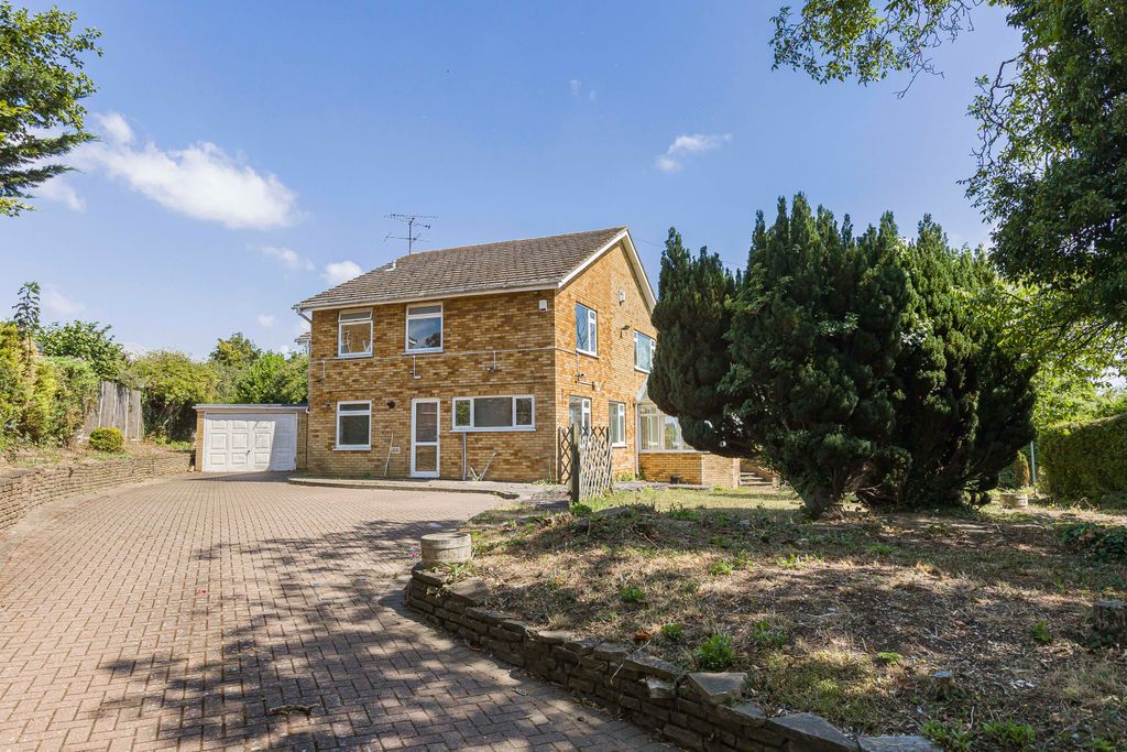 Property photo 1 of 14 Front