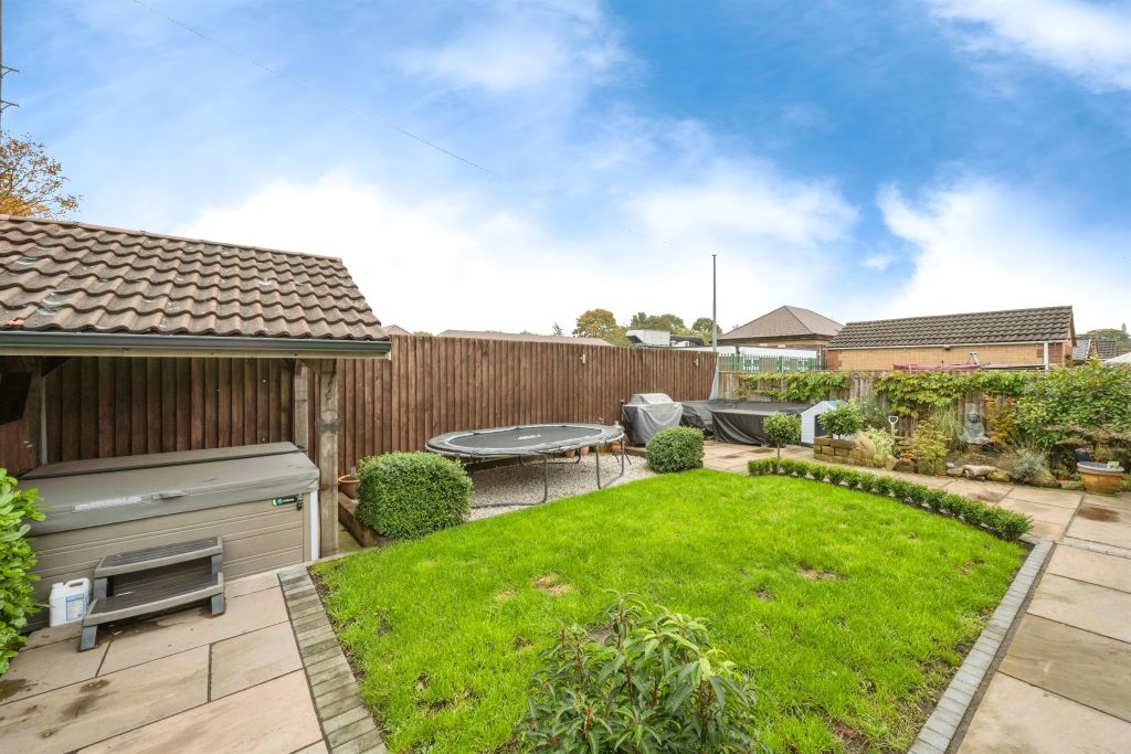 Property photo 2 of 23