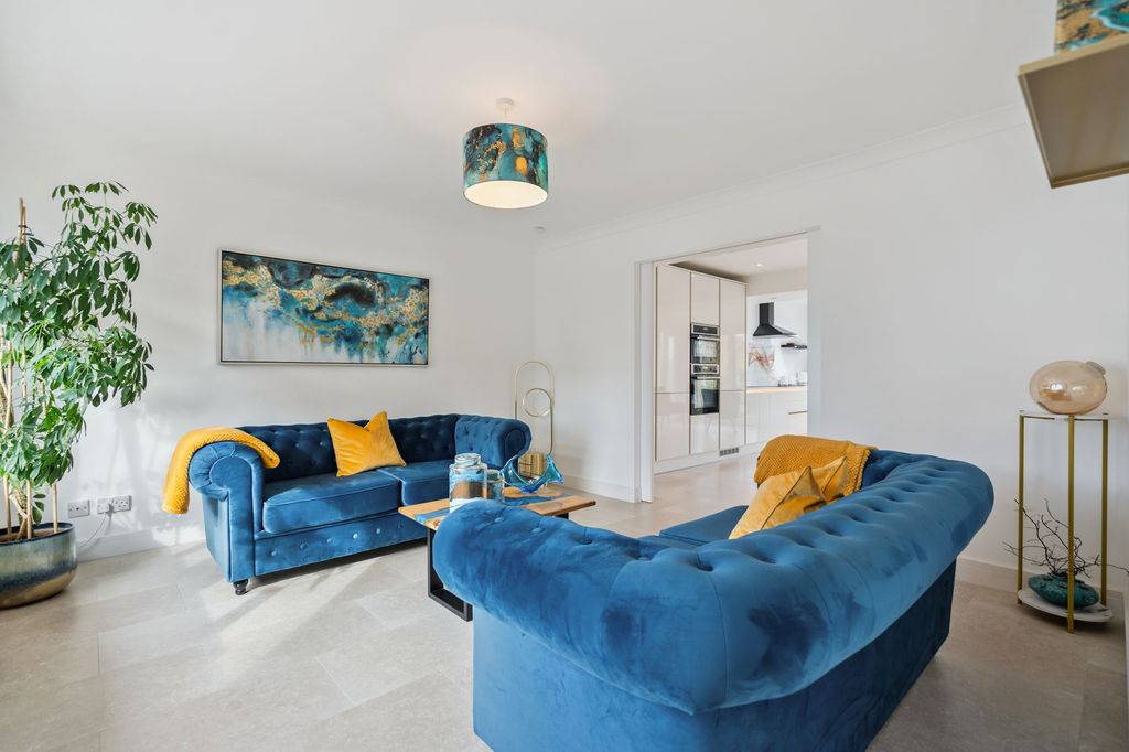 Property photo 3 of 22