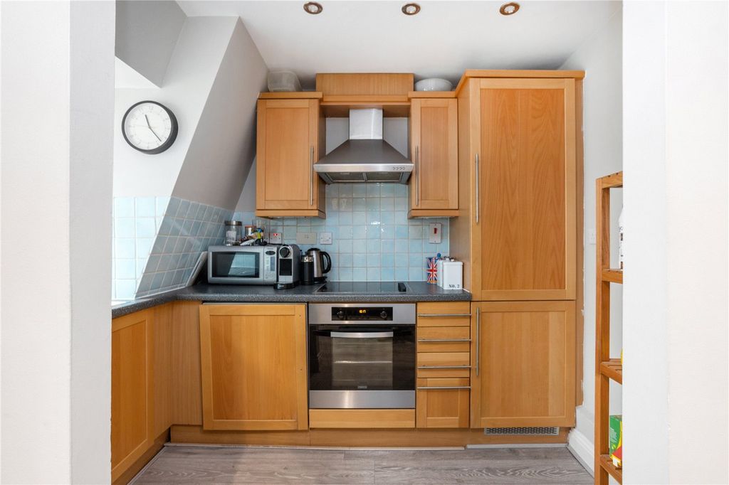 Property photo 2 of 11 Picture No. 07