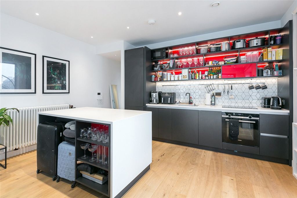 Property photo 3 of 16 Picture No. 05