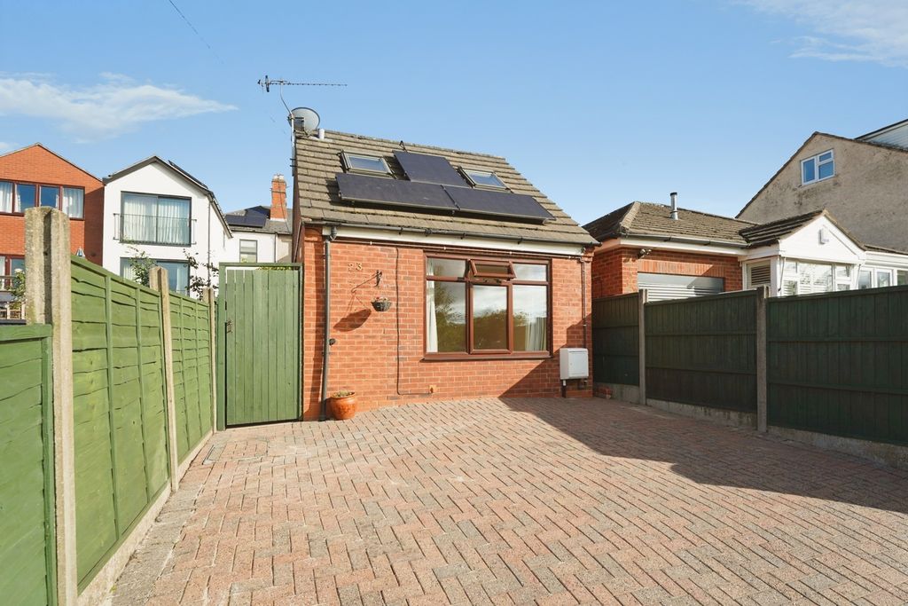 Property photo 1 of 11 Front