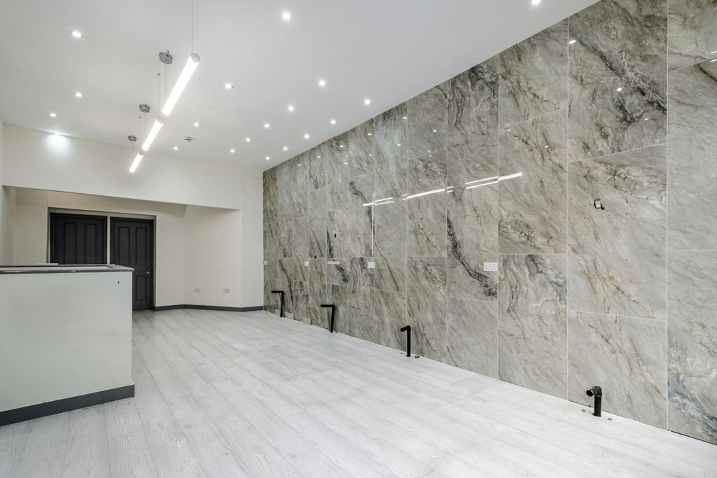 Property photo 1 of 11 Hackney Rd 10  Low Res 2.Jpg