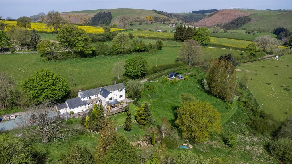Property photo 1 of 39 An Aerial Photograph