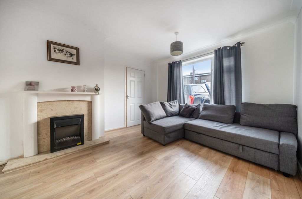 Property photo 3 of 11 1237717 (2)