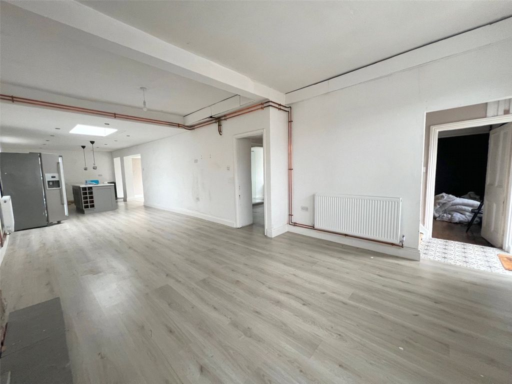 Property photo 3 of 19 Picture No. 07