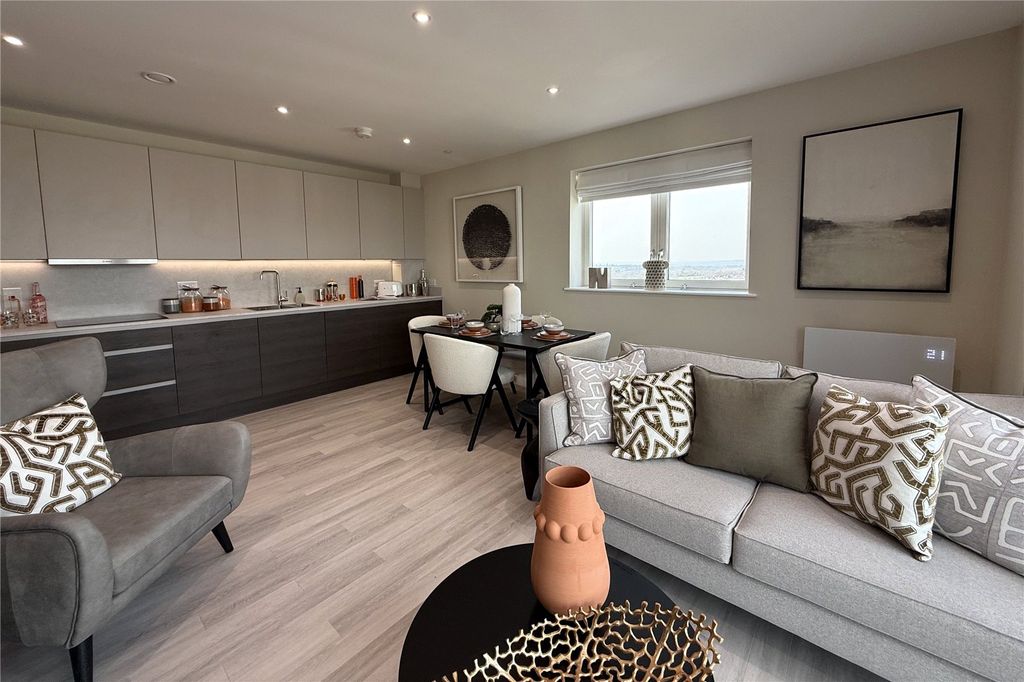 Property photo 2 of 7 Kitchen/Living