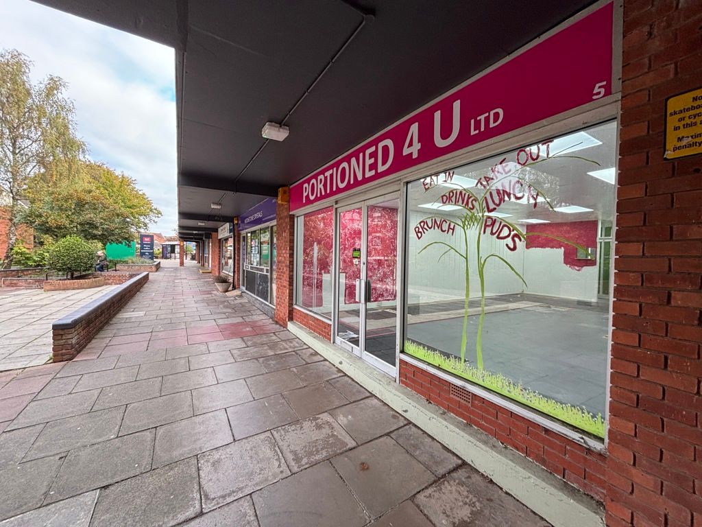 Property photo 1 of 9 Photo 3