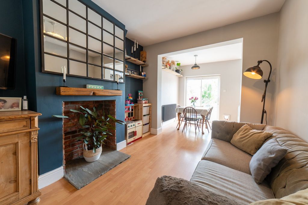 Property photo 3 of 22