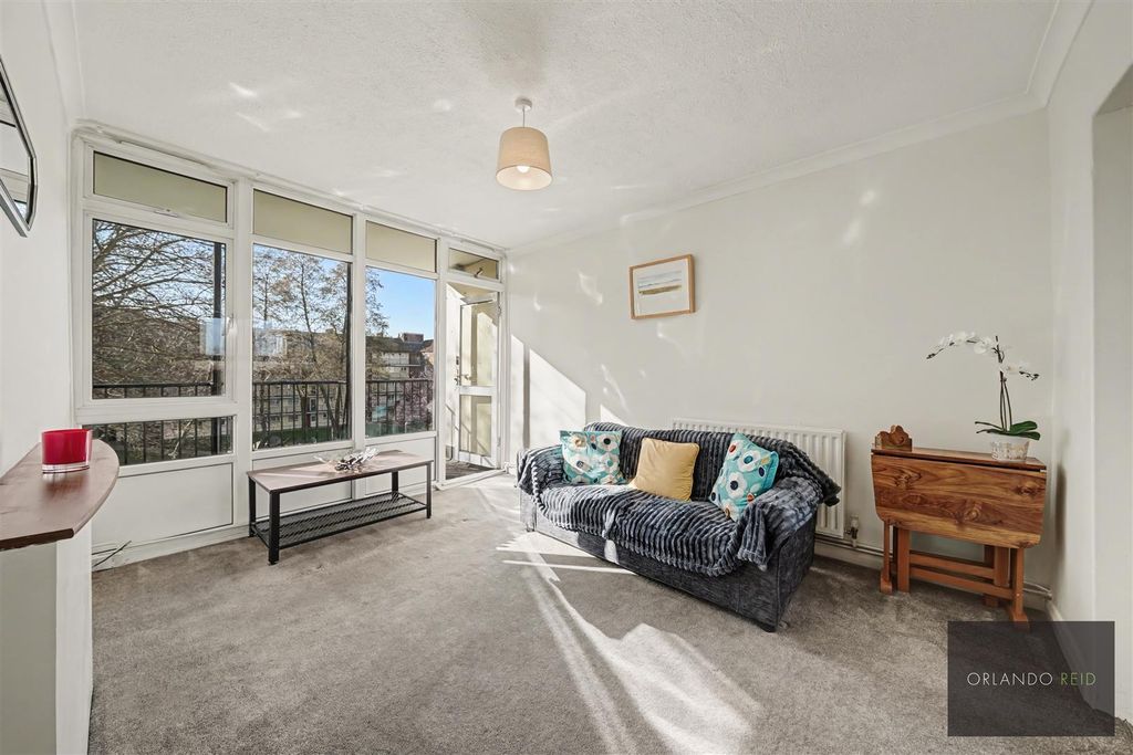 Property photo 1 of 14 Flat 30, 6 Sharp House Sw8 3BT-7.Jpg