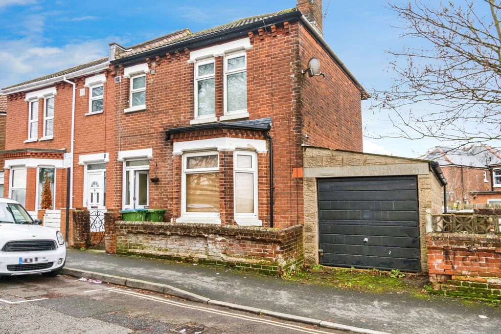 Property photo 1 of 11 Pbox-Img.Jpg