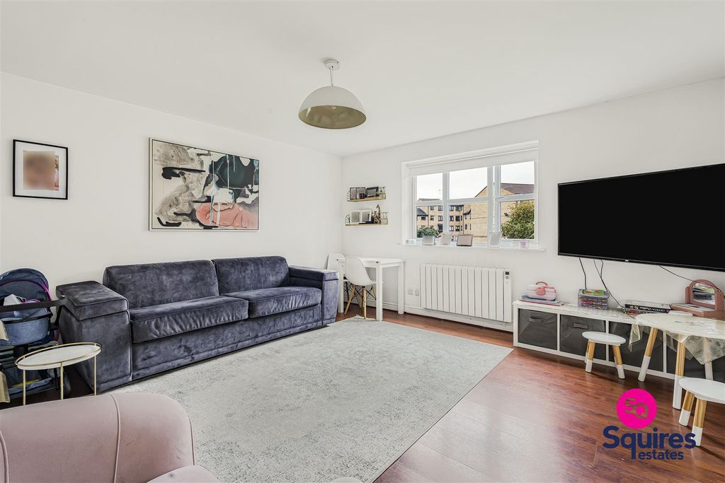 Property photo 3 of 9