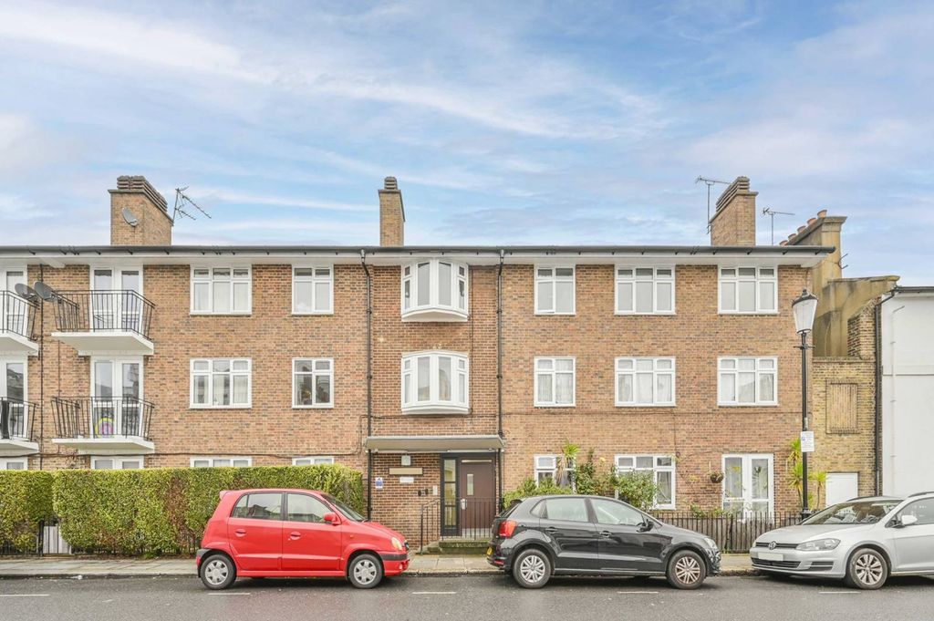 Property photo 1 of 9