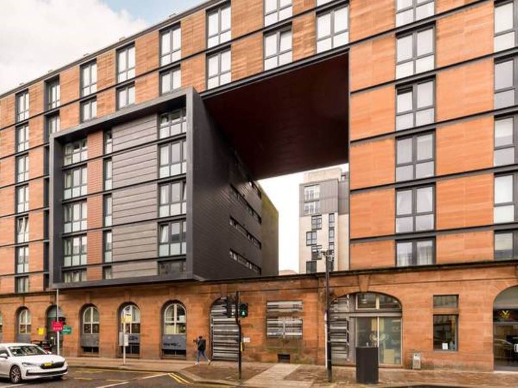 Property photo 1 of 10 54662A45-05d0-4Af3-B869-5Df040B5F552